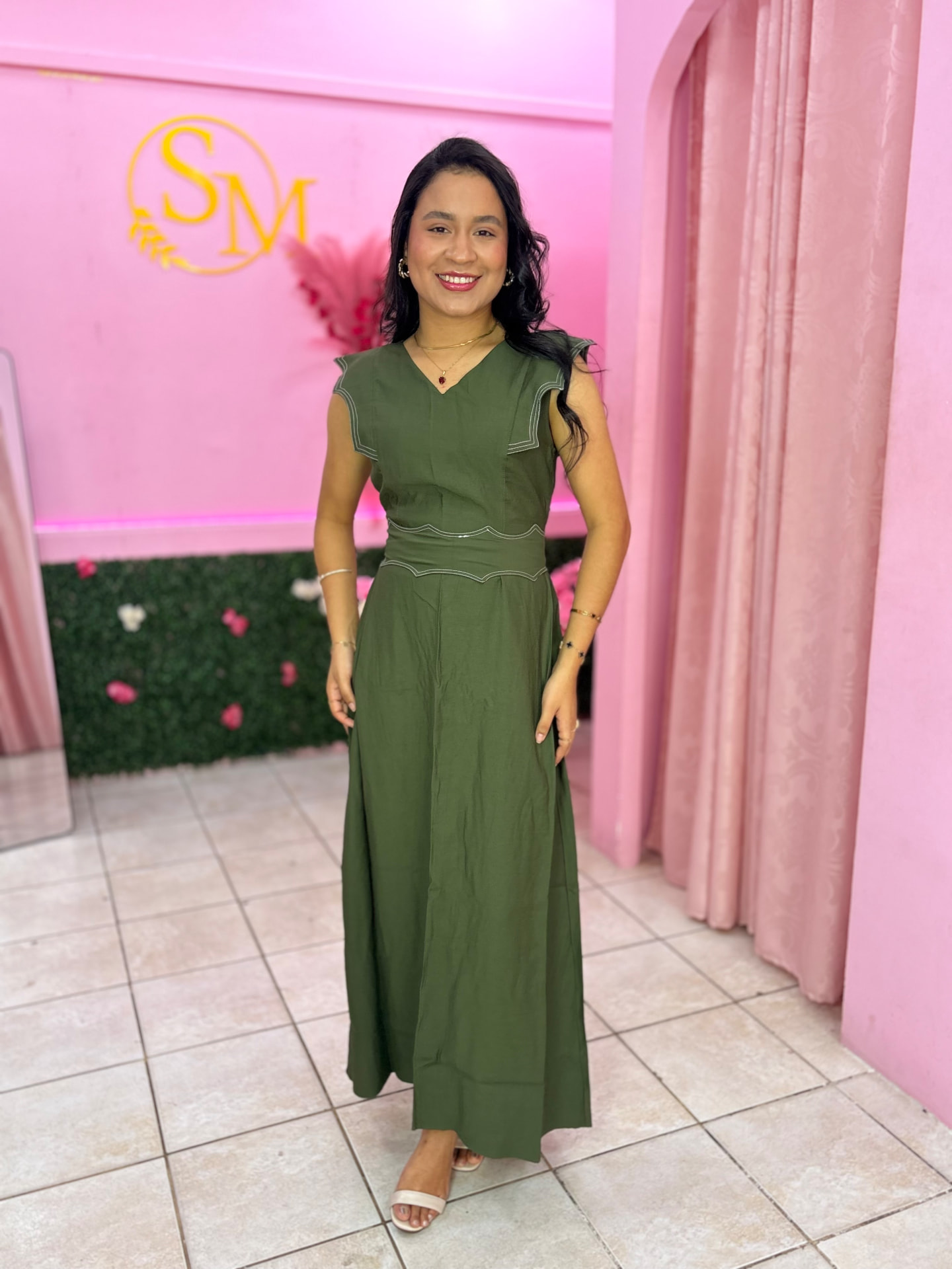 Vestido Verde Militar com Detalhe Bordado — Vestidos feminino Sarah Modas Slz São Luís
