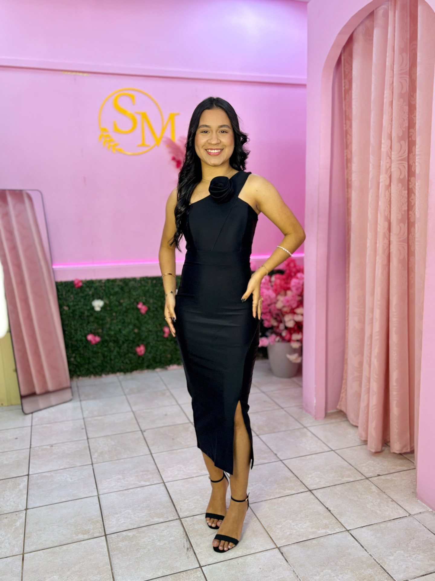 Vestido Isabela Preto Rosa 3D — Vestidos feminino Sarah Modas Slz São Luís