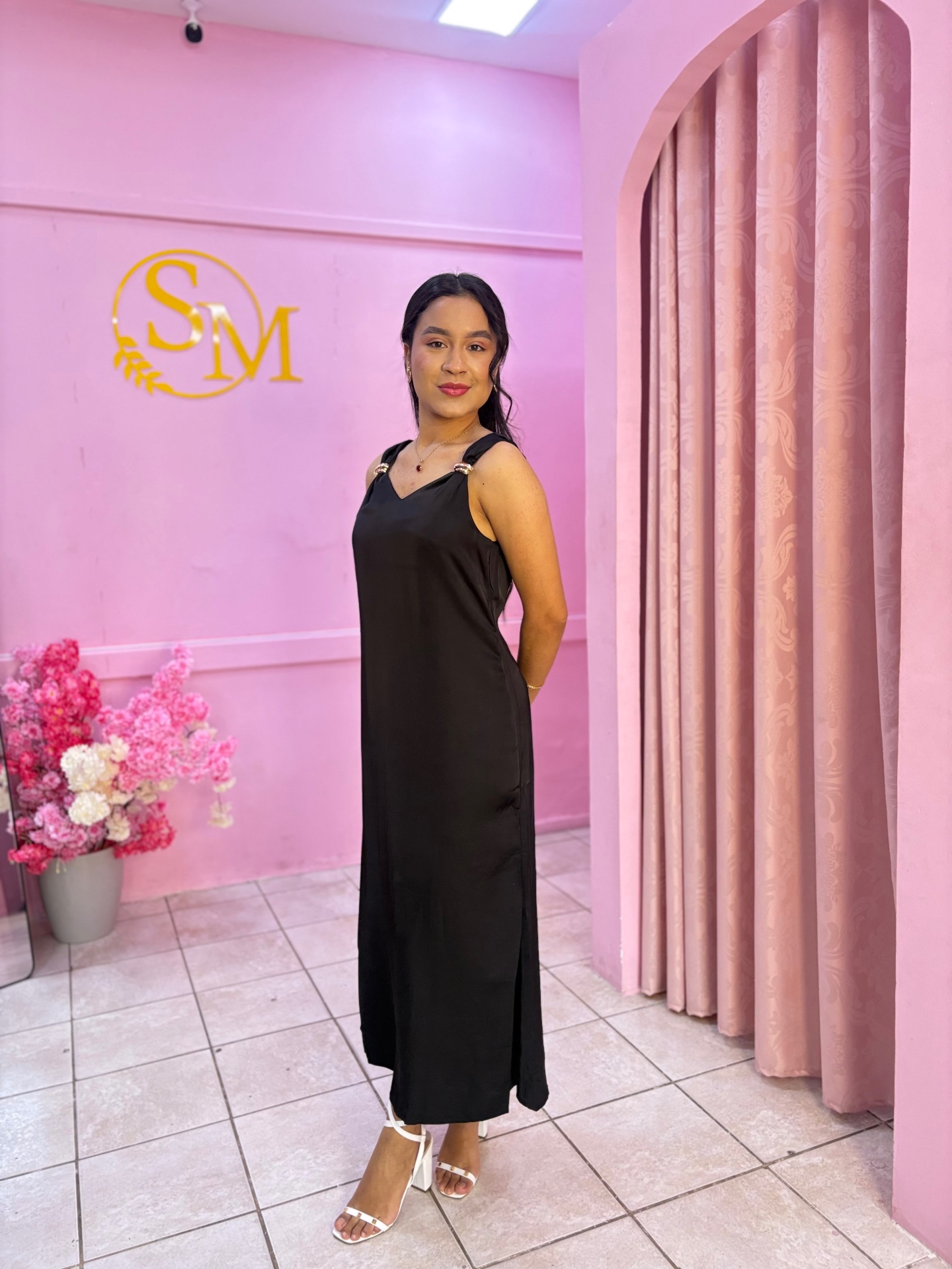 Vestido Clara Preto com Argolas — Vestidos feminino Sarah Modas Slz São Luís